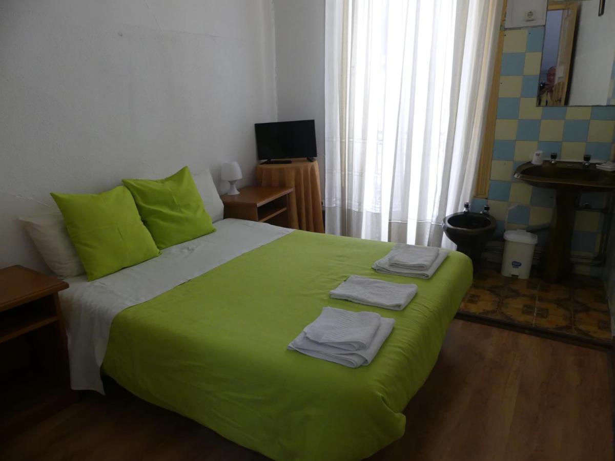 Quarto Duplo com Banheiro Compartilhado