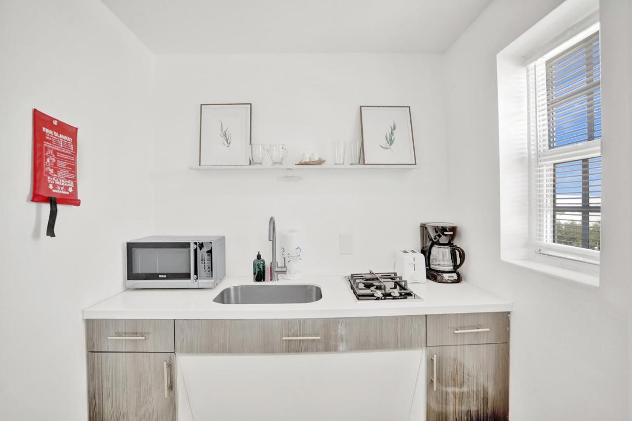 Studio Lit King-Size Deluxe avec Cuisine - Accessible aux Personnes à Mobilité Réduite