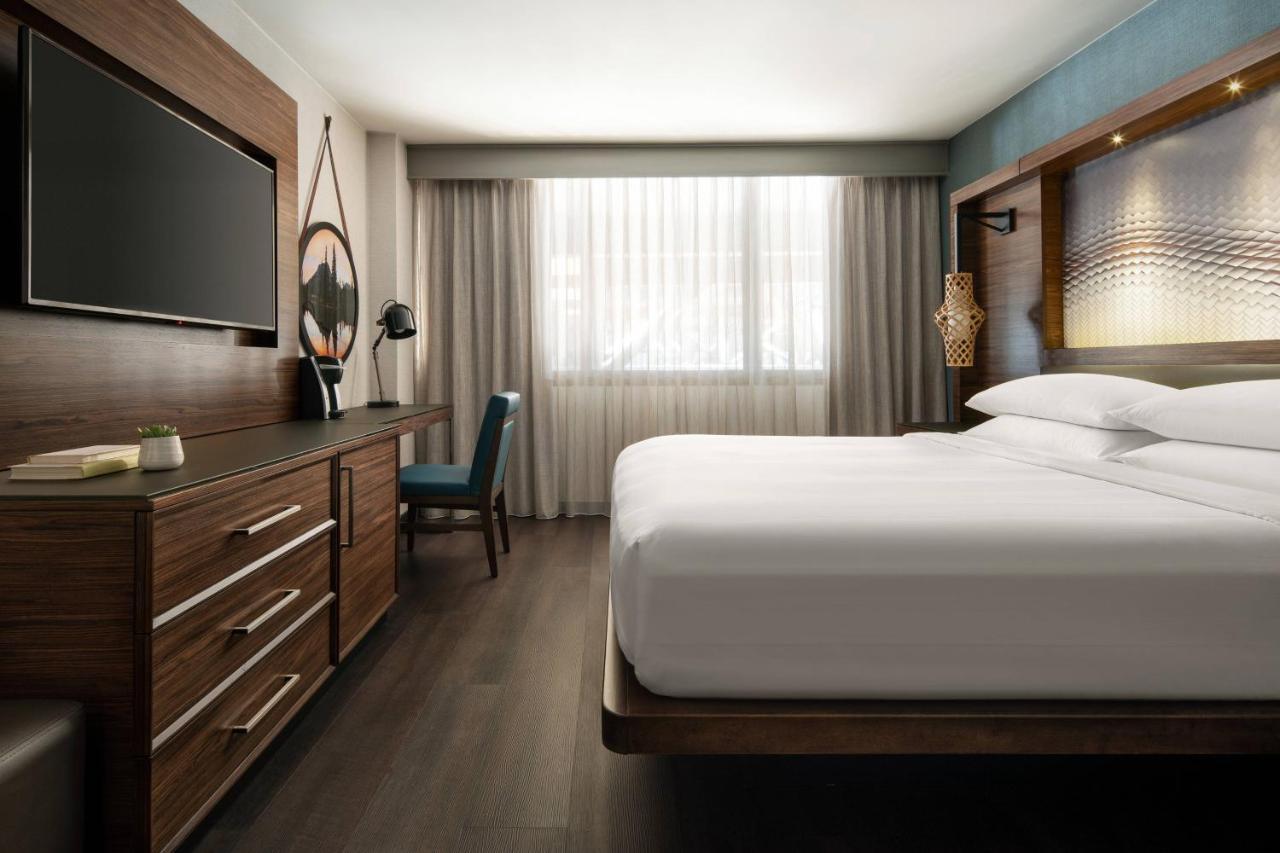 King Guest Room
