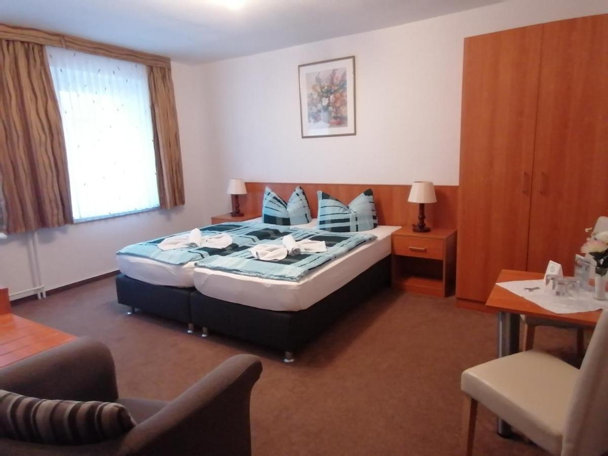 Dreibettzimmer