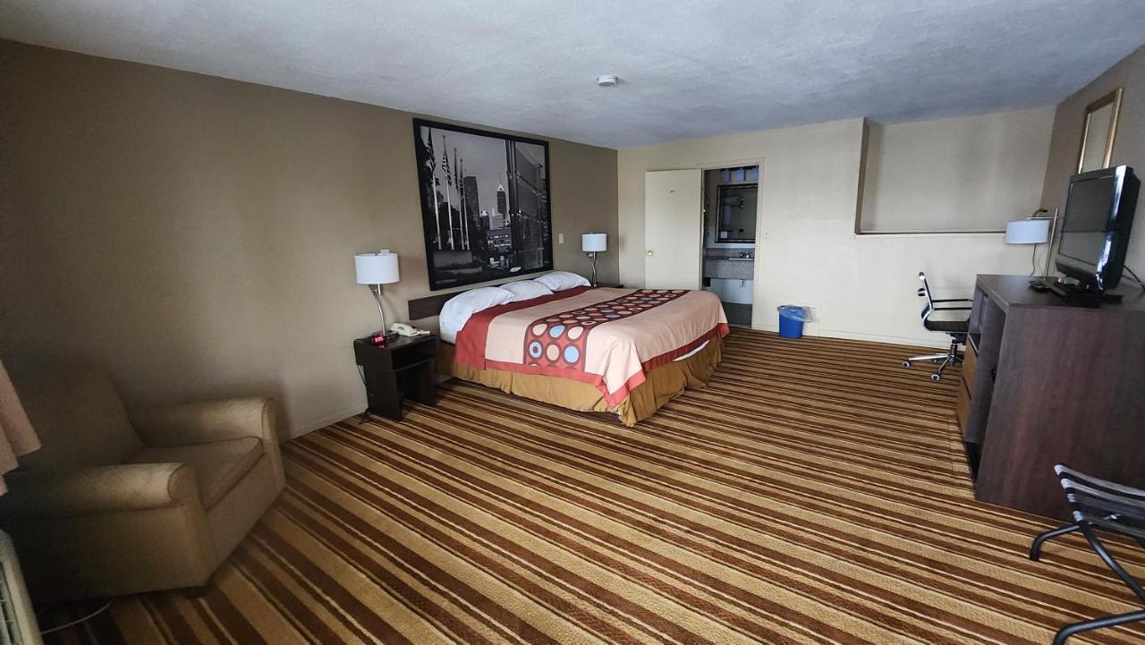 King Room - Non-Smoking