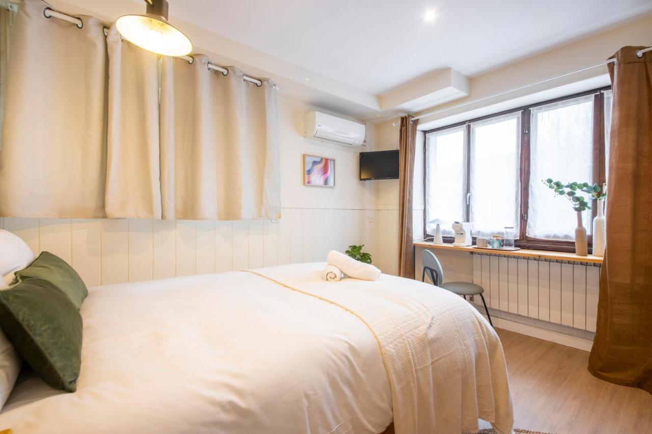 Large Single Room