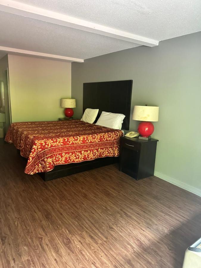 Standard King Room