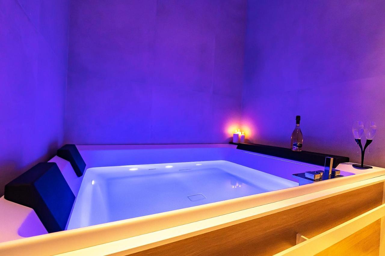 King Suite with Spa Bath