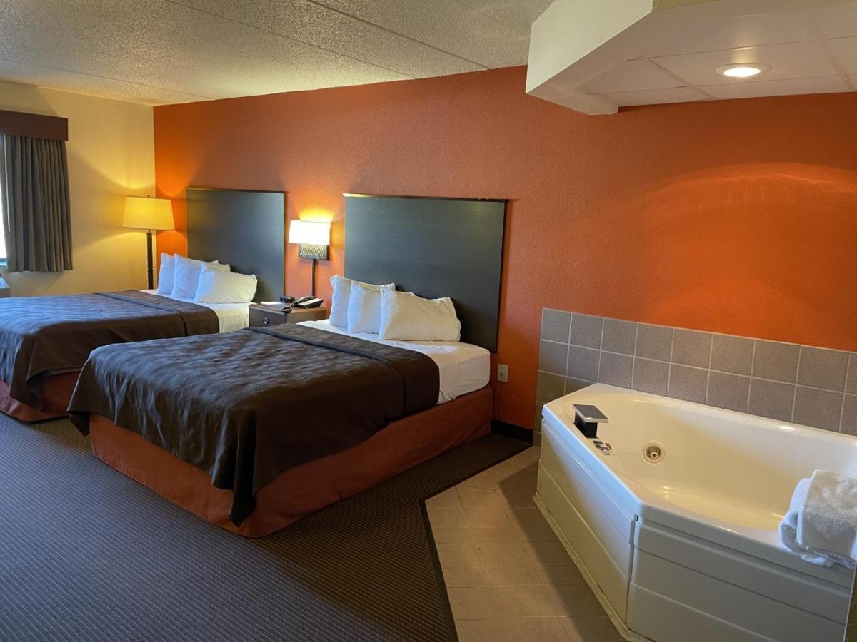2 Queen Beds, Studio Suite, Non-Smoking