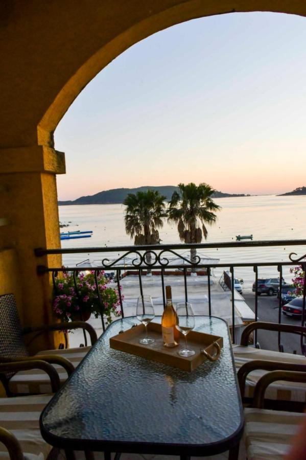 King Suite with Terrace and Sea View (14)