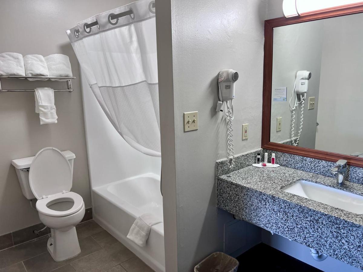 King Room - Disability Access/Non-Smoking