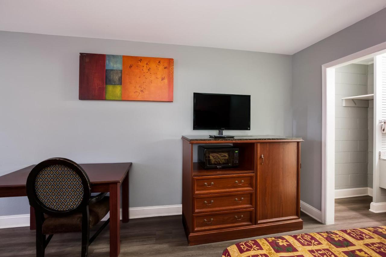 Double Room with Two Double Beds - Smoking