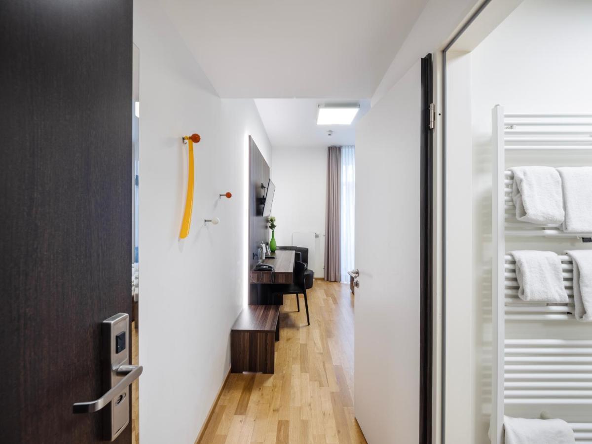 Double Room Balcony,1394808227:JPEG