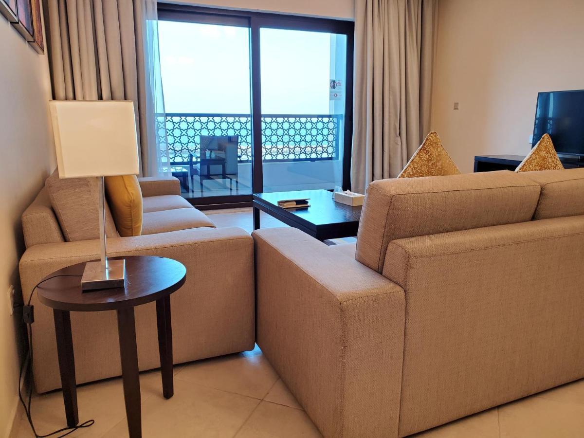 One Bedroom Apartment with Sea view