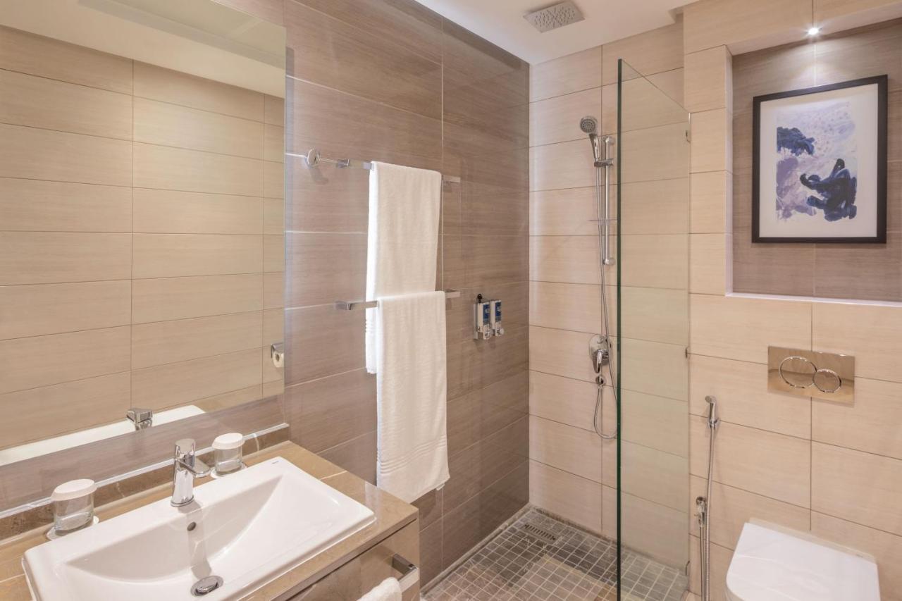 One-Bedroom Executive King Suite,1395473900:JPEG