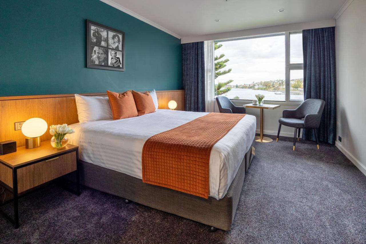 Riverfront King Room - Water Edge (4 Star),1544040205:JPEG