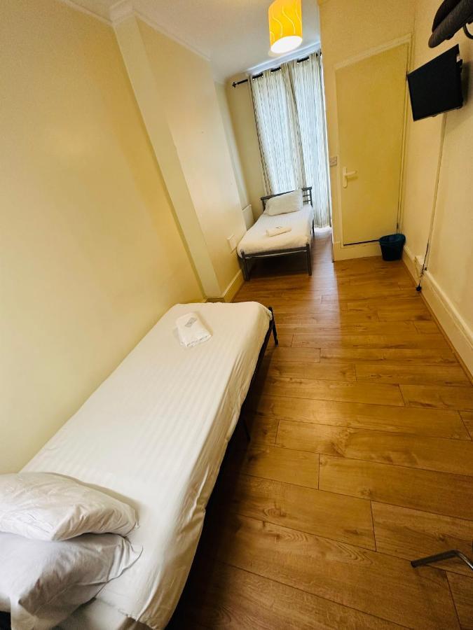 Basic Twin Room,1395945104:JPEG