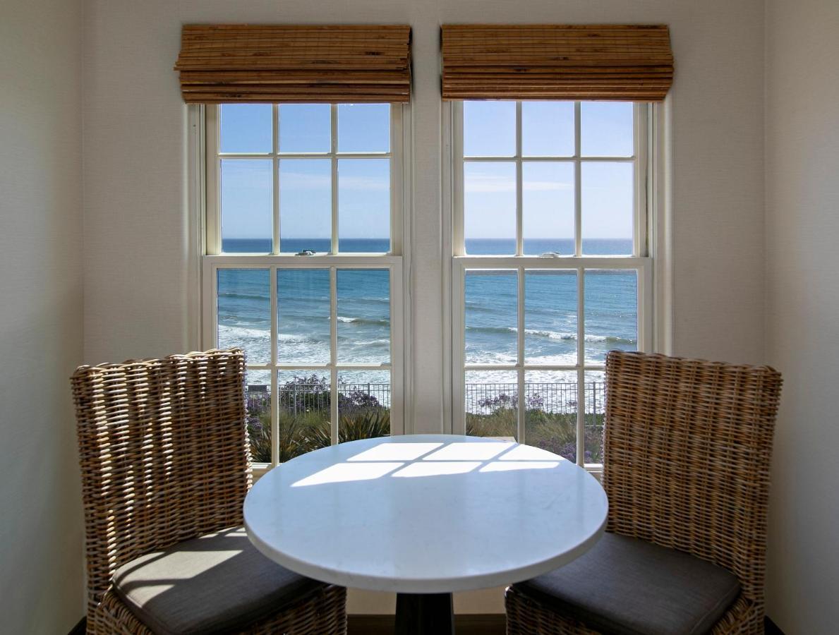 King Room with Oceanfront View,1395983423:JPEG