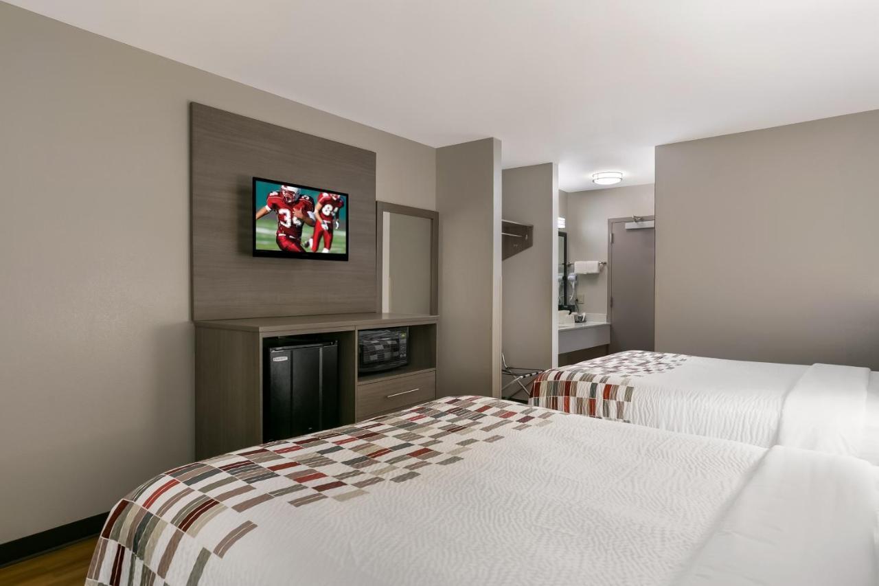 Queen Room with Two Queen Beds - Non-Smoking