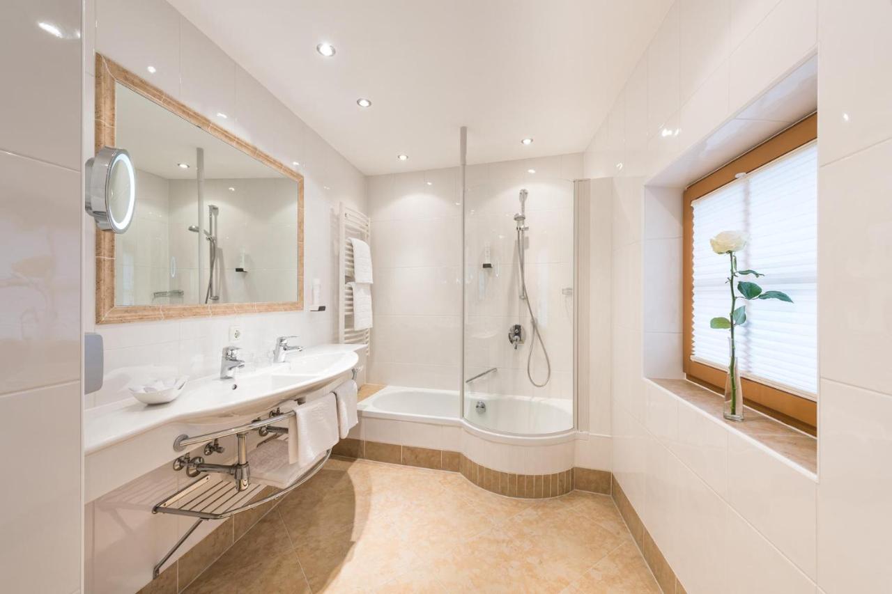 One-Bedroom Suite,1396526384:JPEG