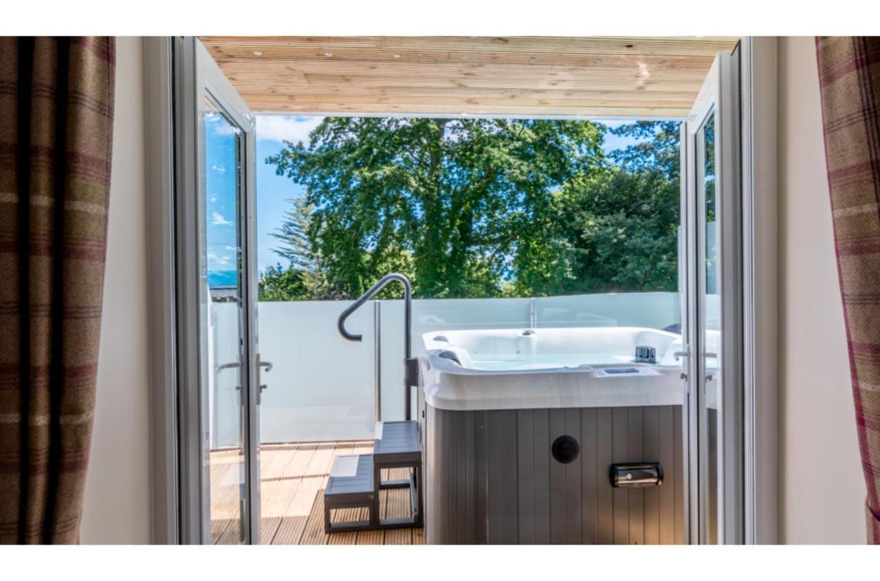 Deluxe Double Suite Hot tub