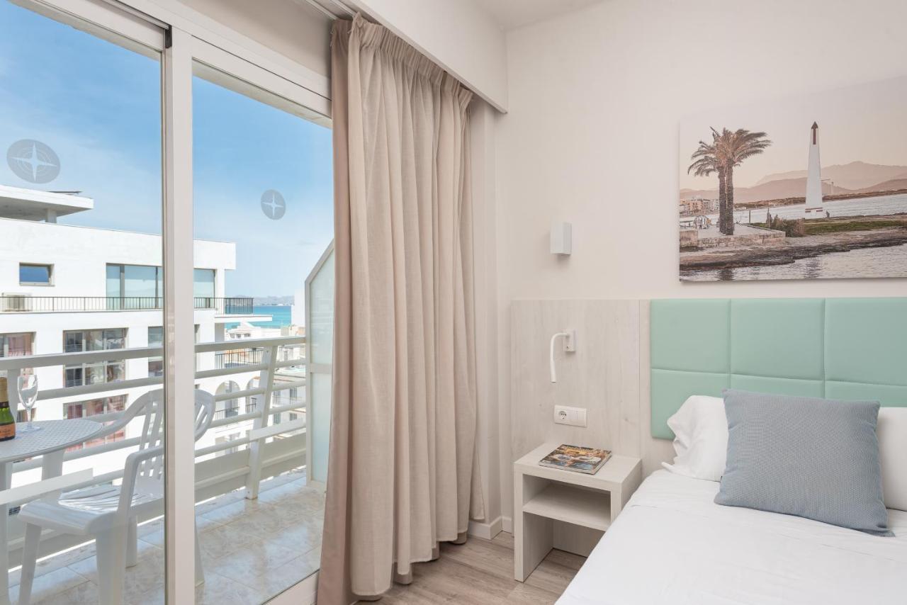 Double or Twin Room Side Sea View