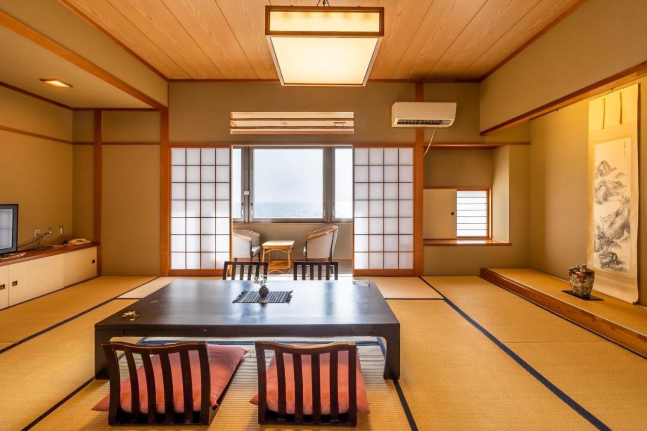 Japanese-Style Room - Sunset Ocean Front Double (2 adult)