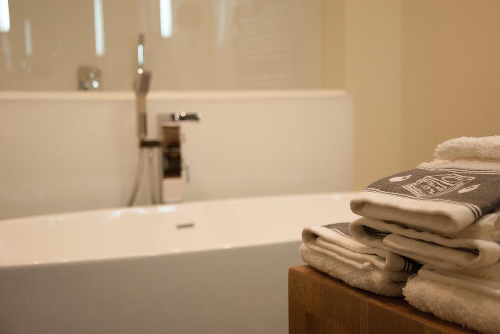 Deluxe Room (2 Adults + 1 Child)