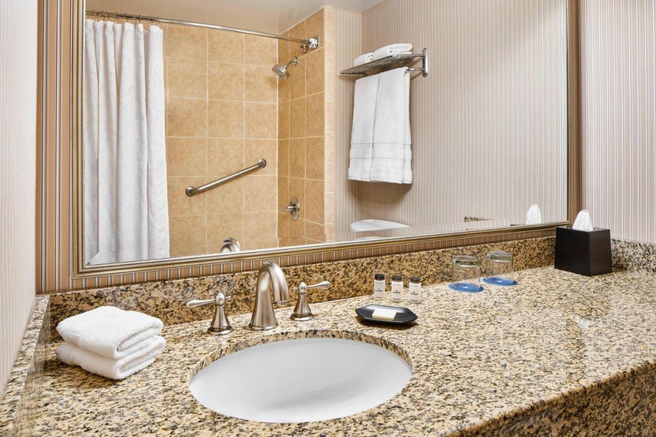 Traditional, Guest room, 2 Double, City view