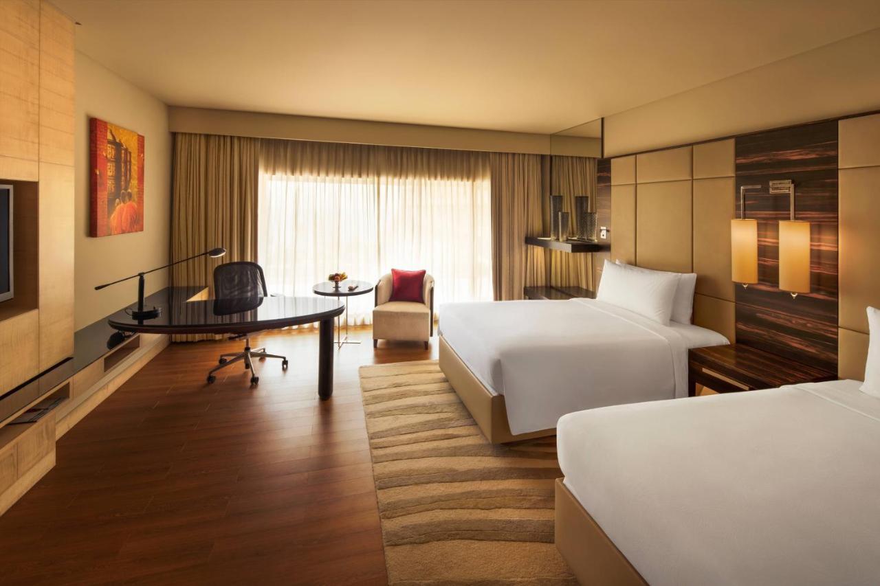 2 Twin/Single Beds, Executive Lounge Access, Large Room (Enjoy 10% off on Food & Soft Beverages and Laundry)