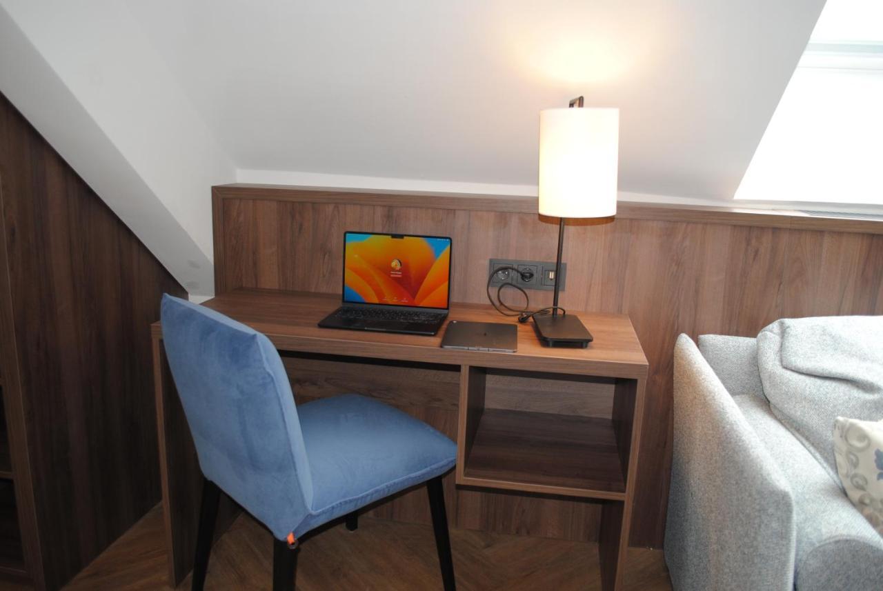 Premium Double Room,1586824233:JPEG