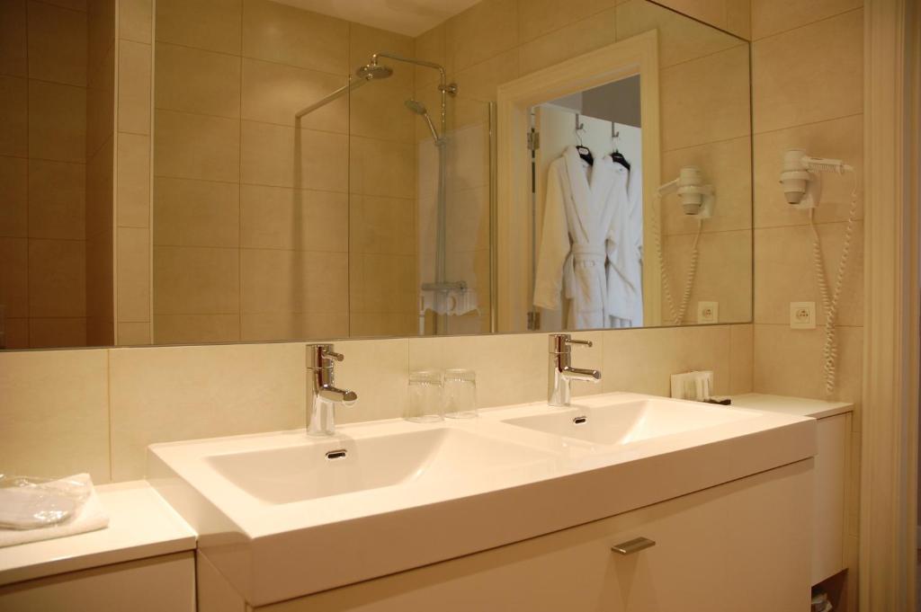 Superior Deluxe Room