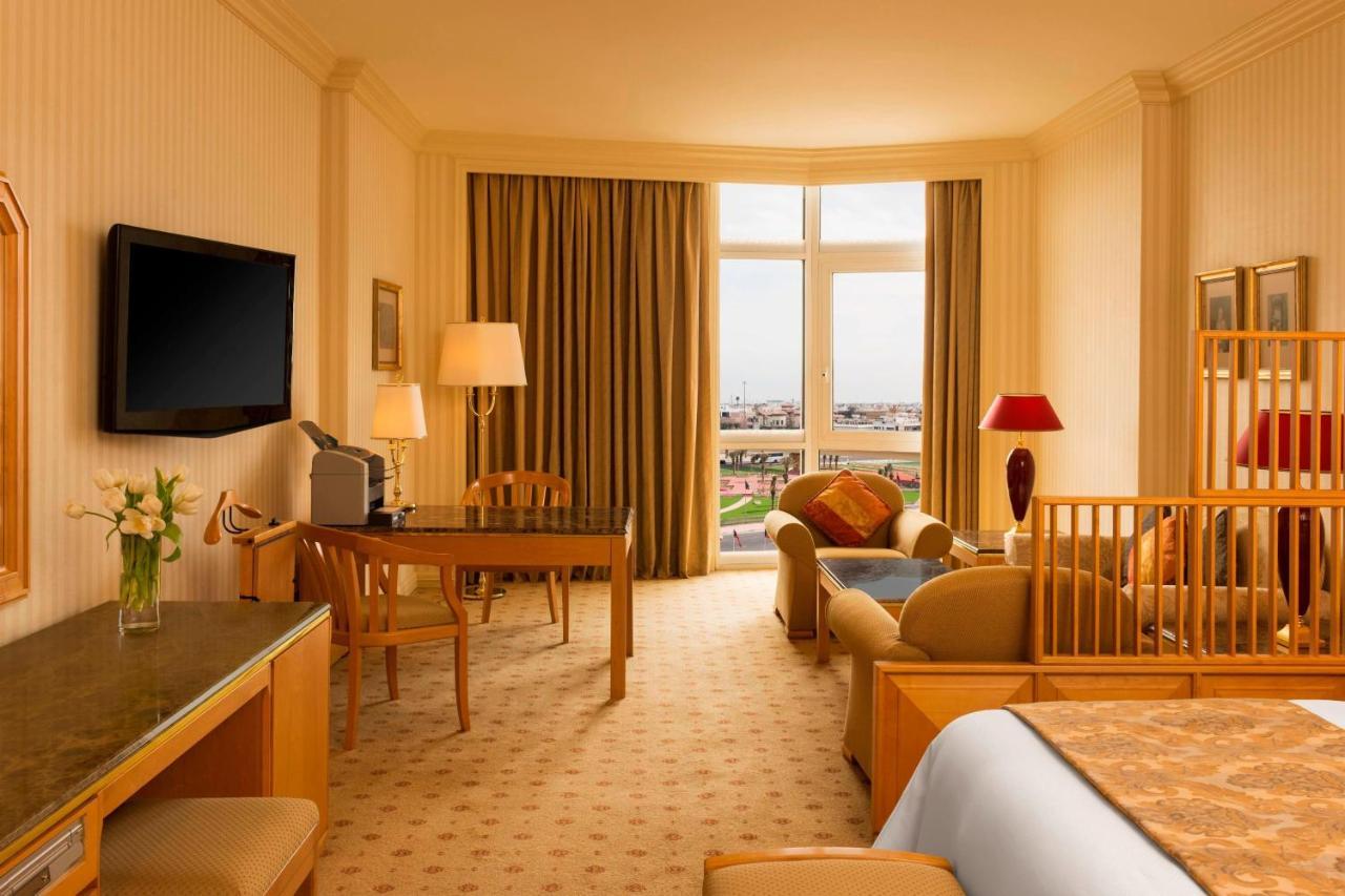 Tower Deluxe King room – Executive lounge access,1400184782:JPEG