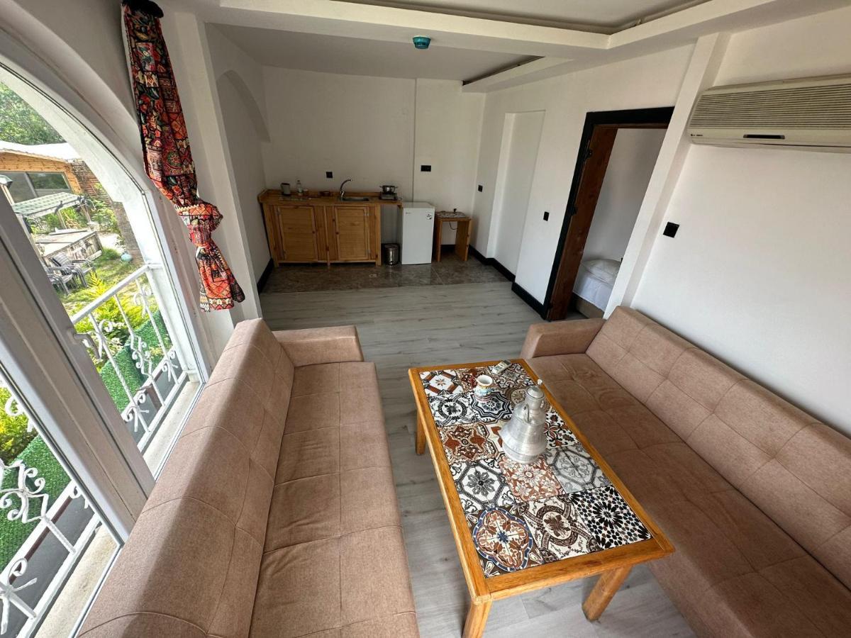 Deluxe Family Suite,1397301191:JPEG