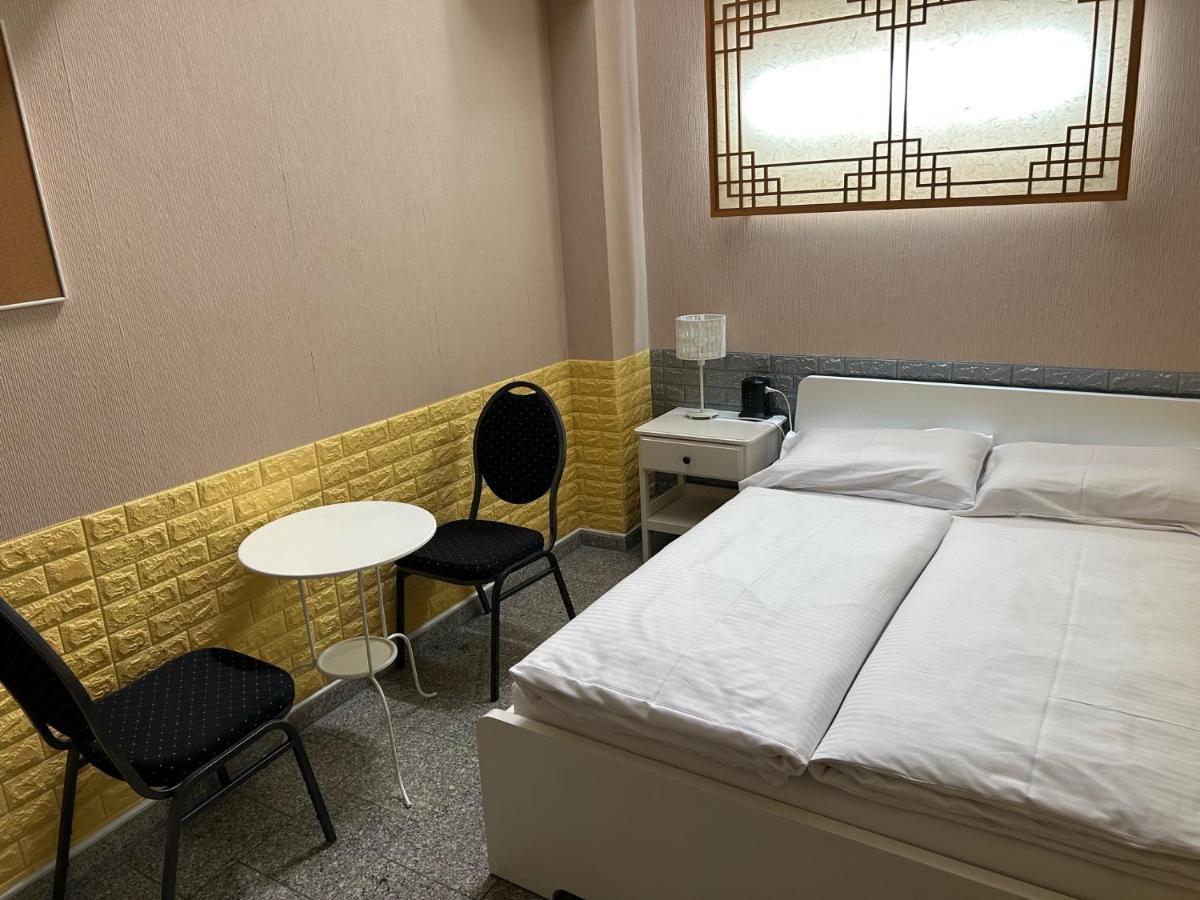 Budget Double Room,1618283920:JPEG