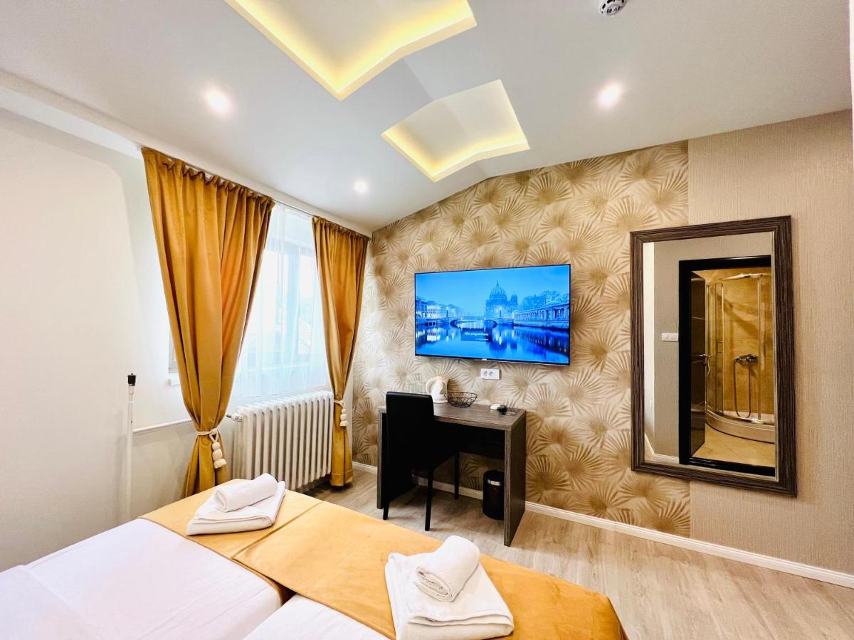 Standart Çift Kişilik veya İki Yataklı Oda