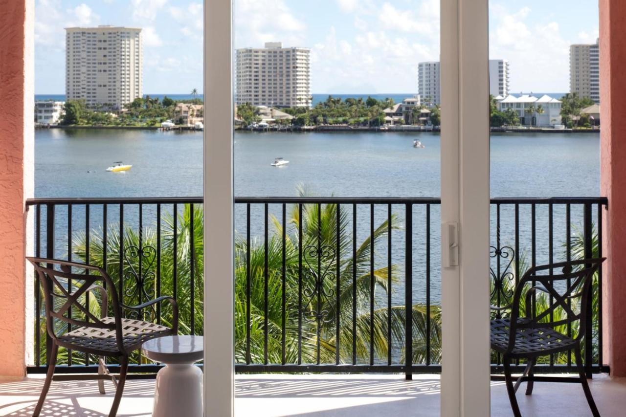 Lake View Junior Suite King and Bacony