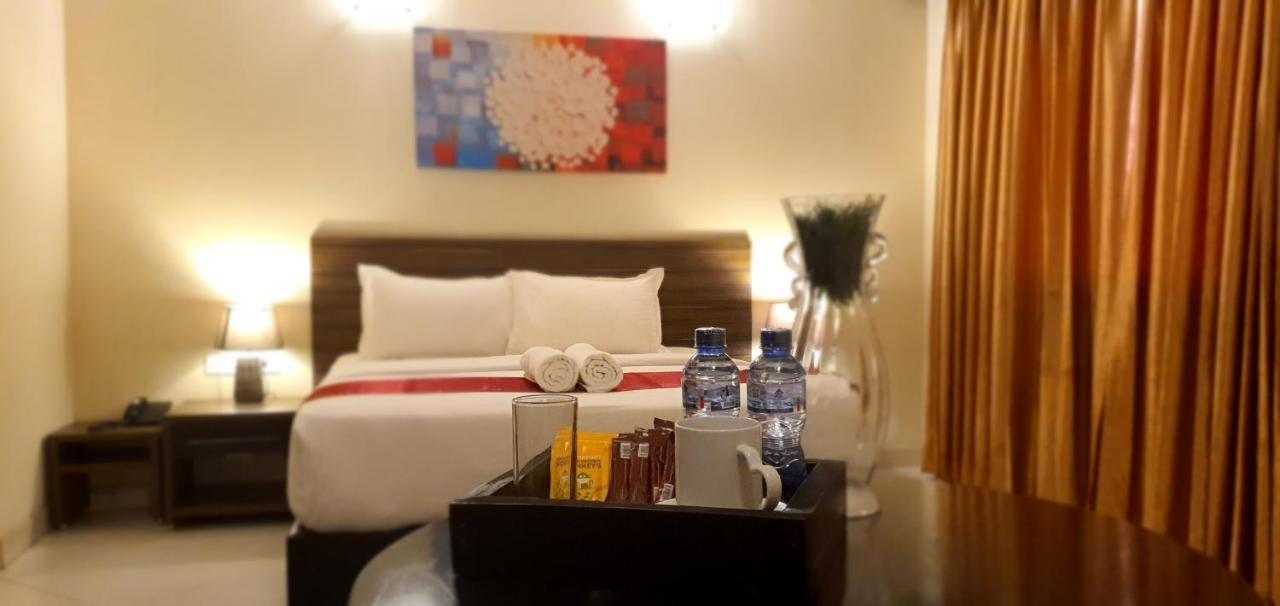 Deluxe Queen Suite