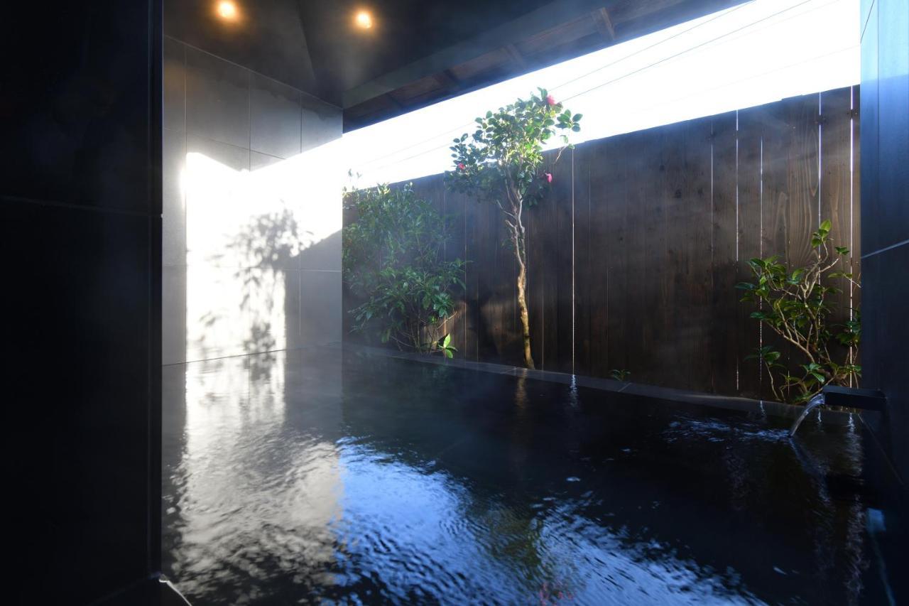 Villa garden view with Hot Spring Bath