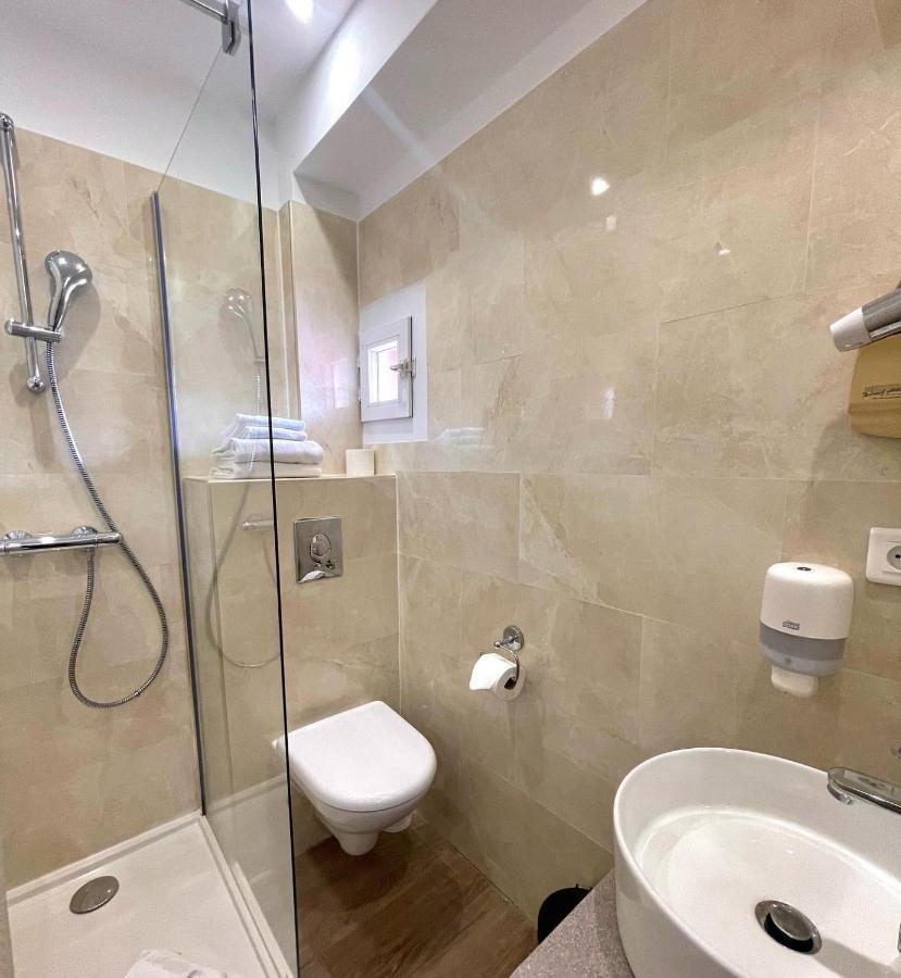 Standard Double Room,1552545703:JPEG
