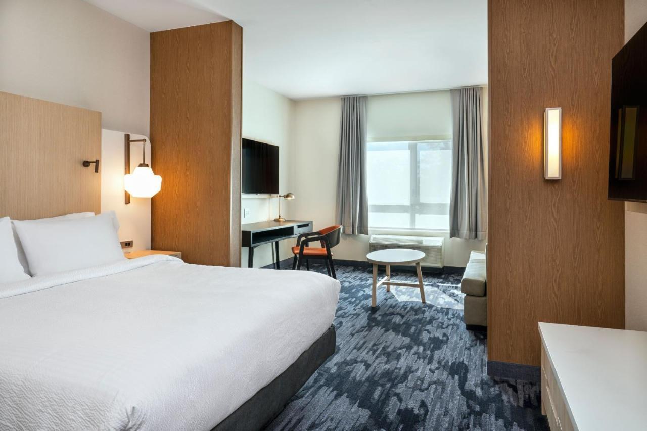 King Room with Roll-In Shower and Sofa Bed - Mobility Access/Hearing Accessible