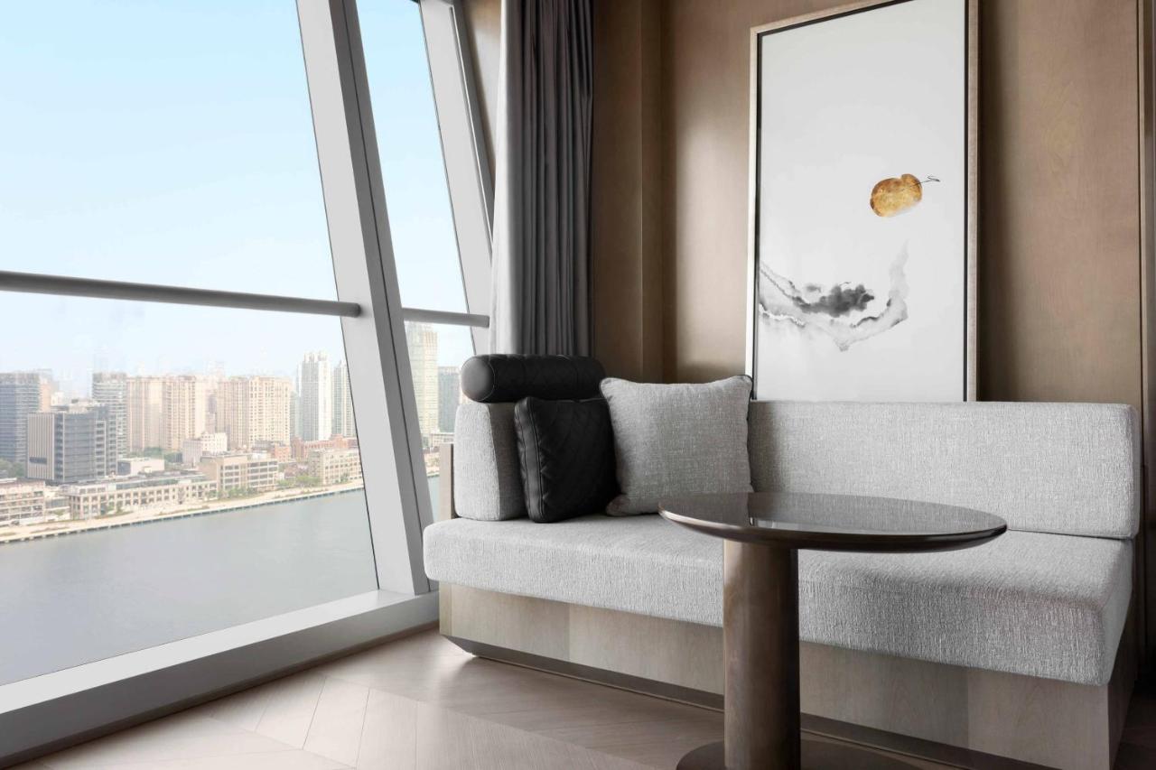 Deluxe King Room with River View