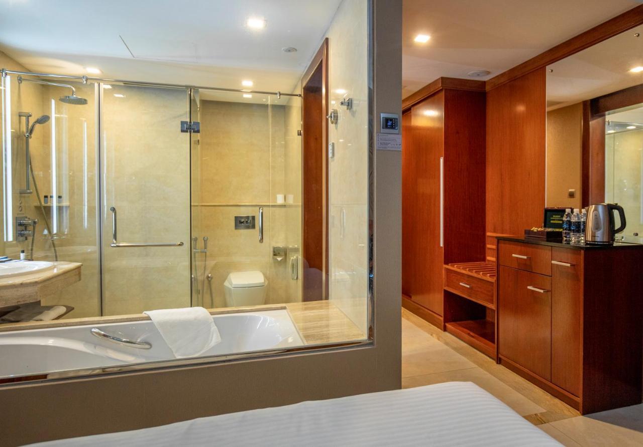 Superior King Room Complimentary City Tour & Access to Beach Lounge