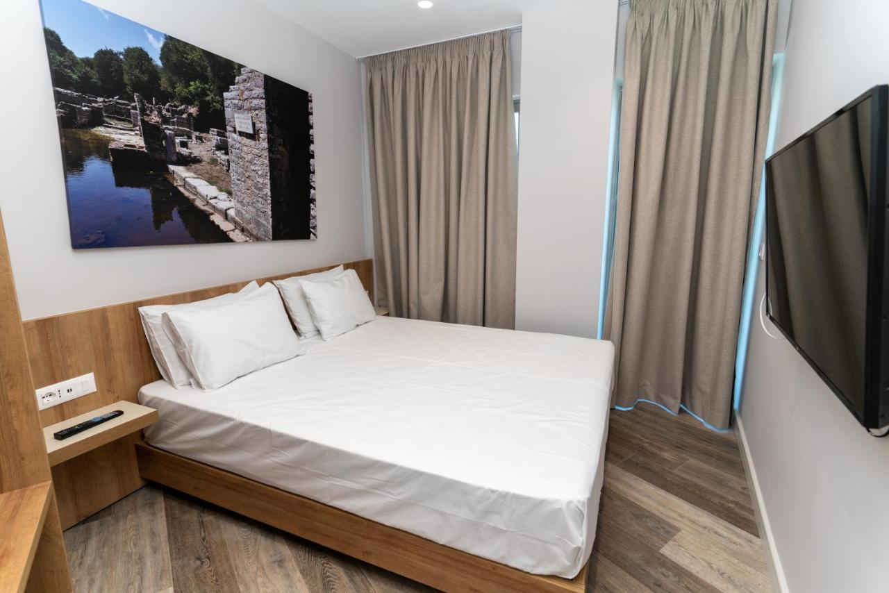 Single Room with Balcony and Partial Sea View