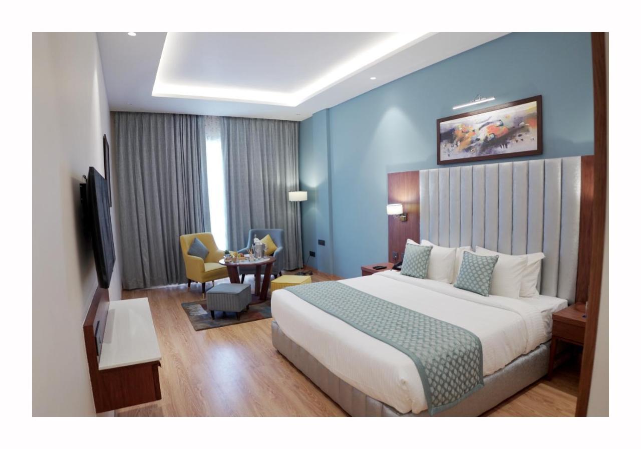 Executive Pool View Room
