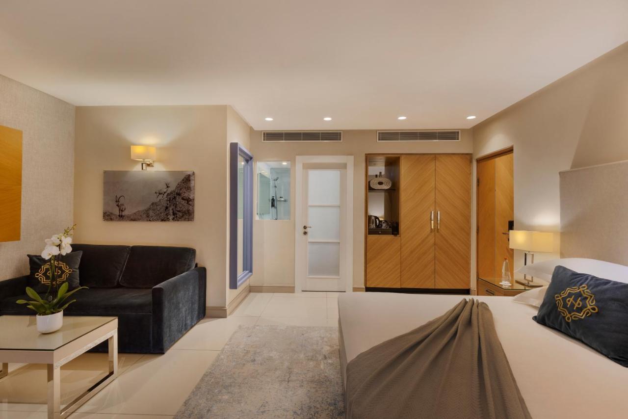 Deluxe Double Room with Pool Access