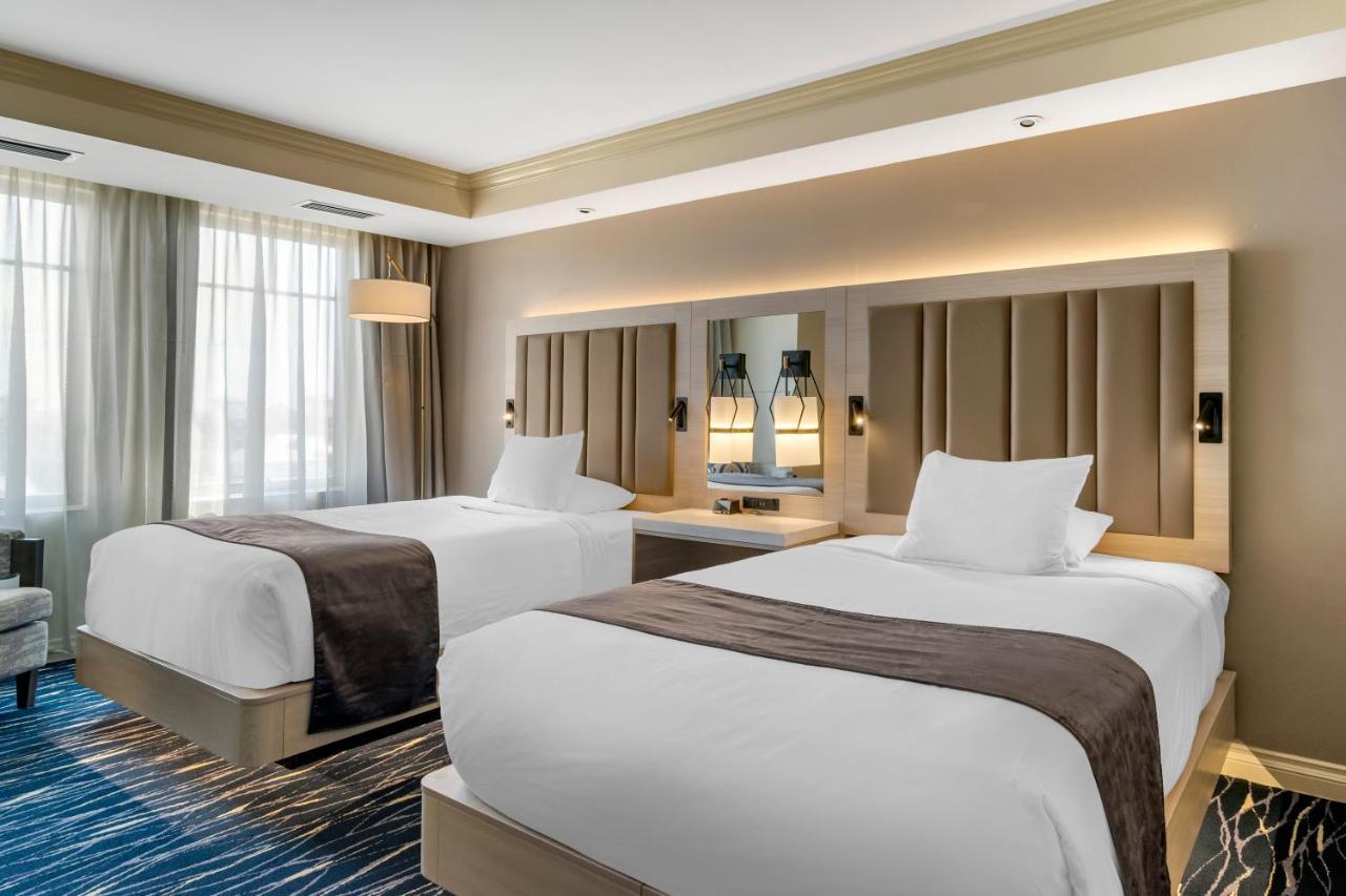 Double Room with Two Double Beds - Non-Smoking