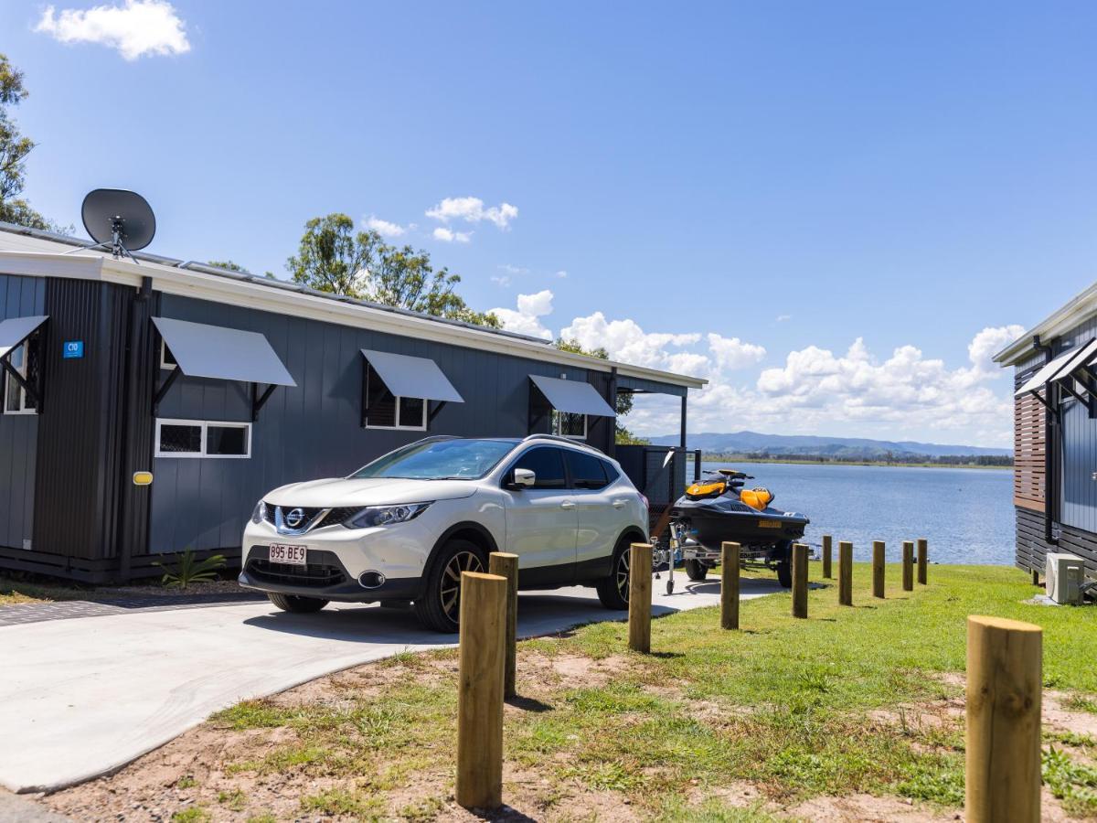 Superior Villa with Lakeview