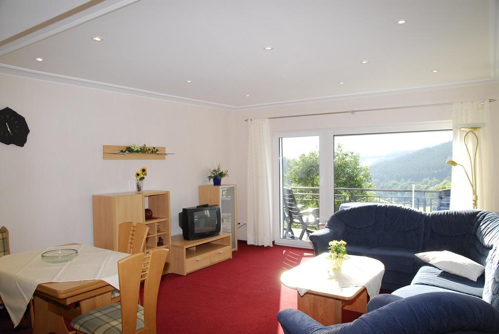 Ferienhaus mit 2 Schlafzimmern und Balkon
