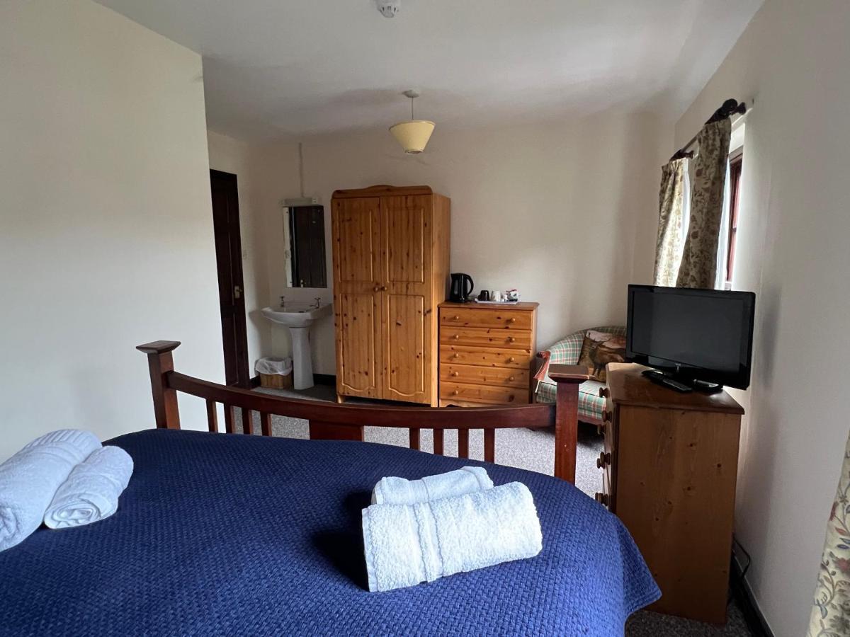 Double Room,1404145112:JPEG