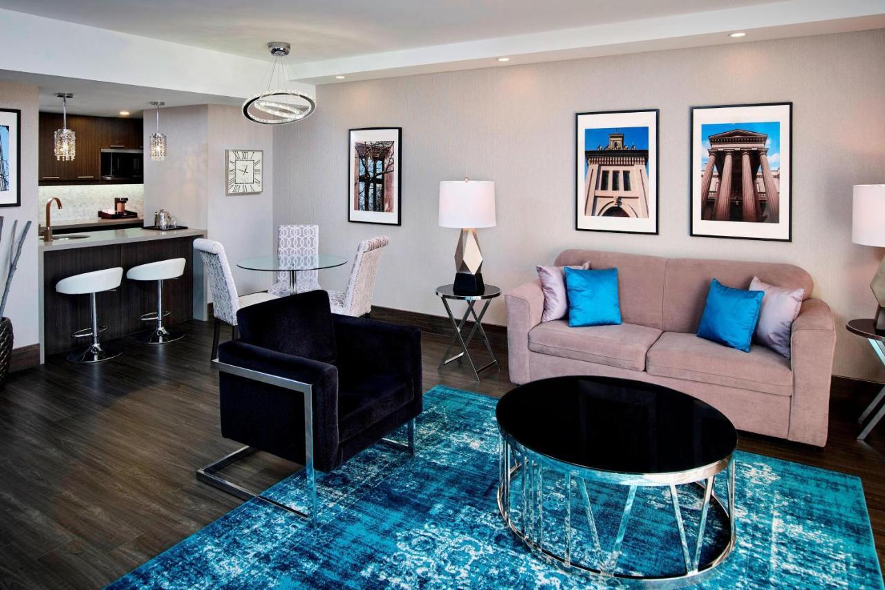 Executive Suite with Lake View