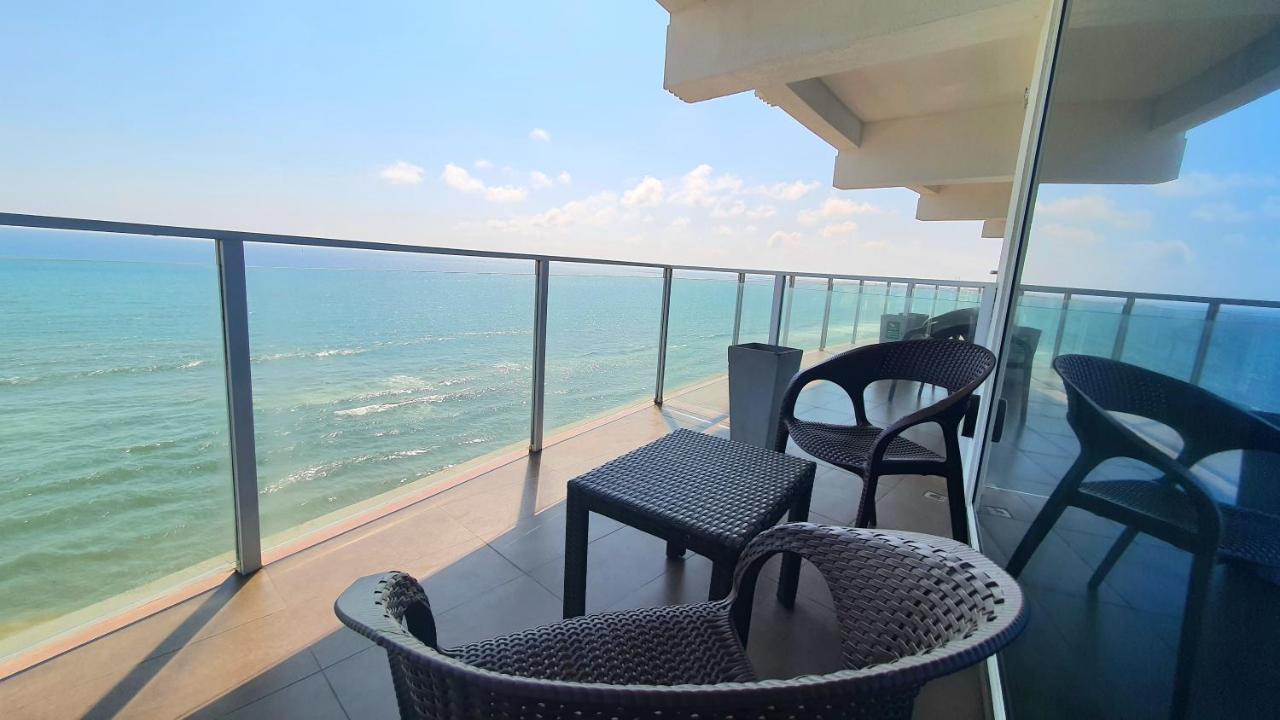 Signature Panorama Sea View King Room Complimentary City Tour & Access to Beach Lounge