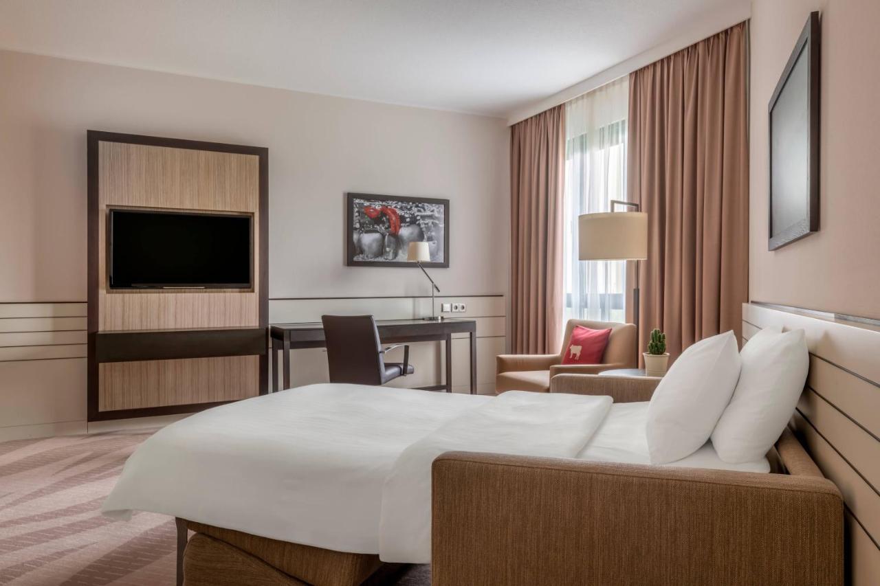 Family King Room with Sofa Bed