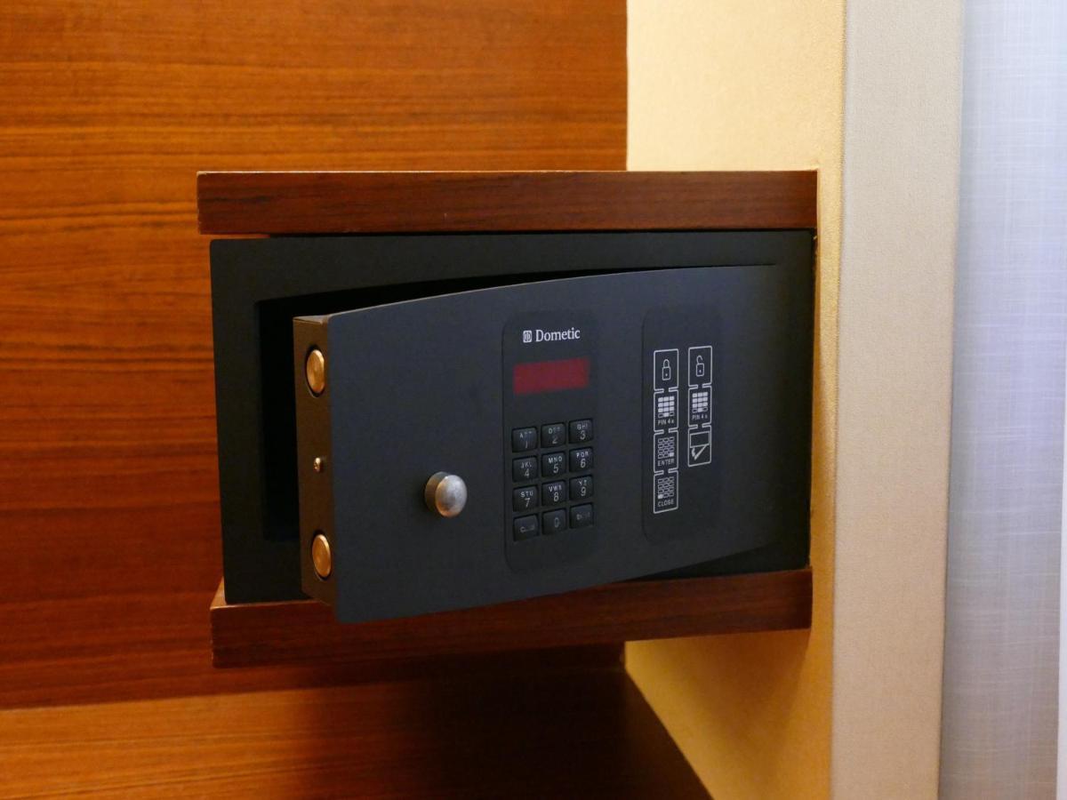Single Room,1405682723:JPEG